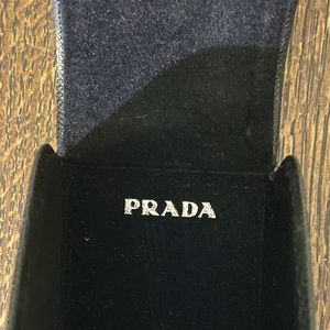 PRADA prescription glass case! 🖤